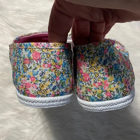 2 for $12 from my closet-Bella Canvas Women's Floral Slip-On Sneakers - Picture 3 of 4